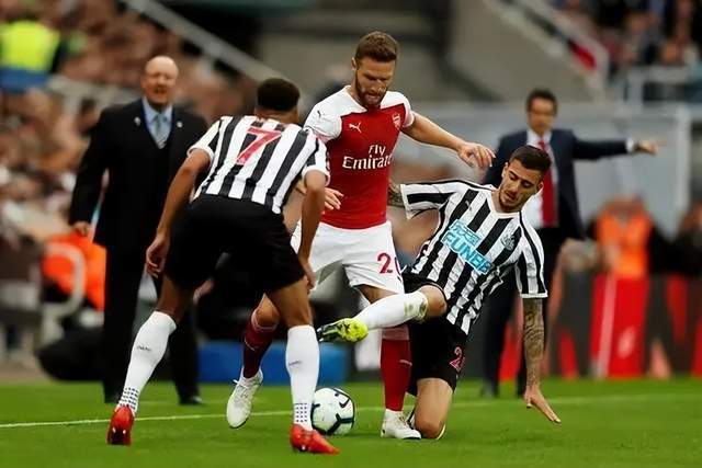 张弛退役后加盟山东男足U15教练团队，未来可期